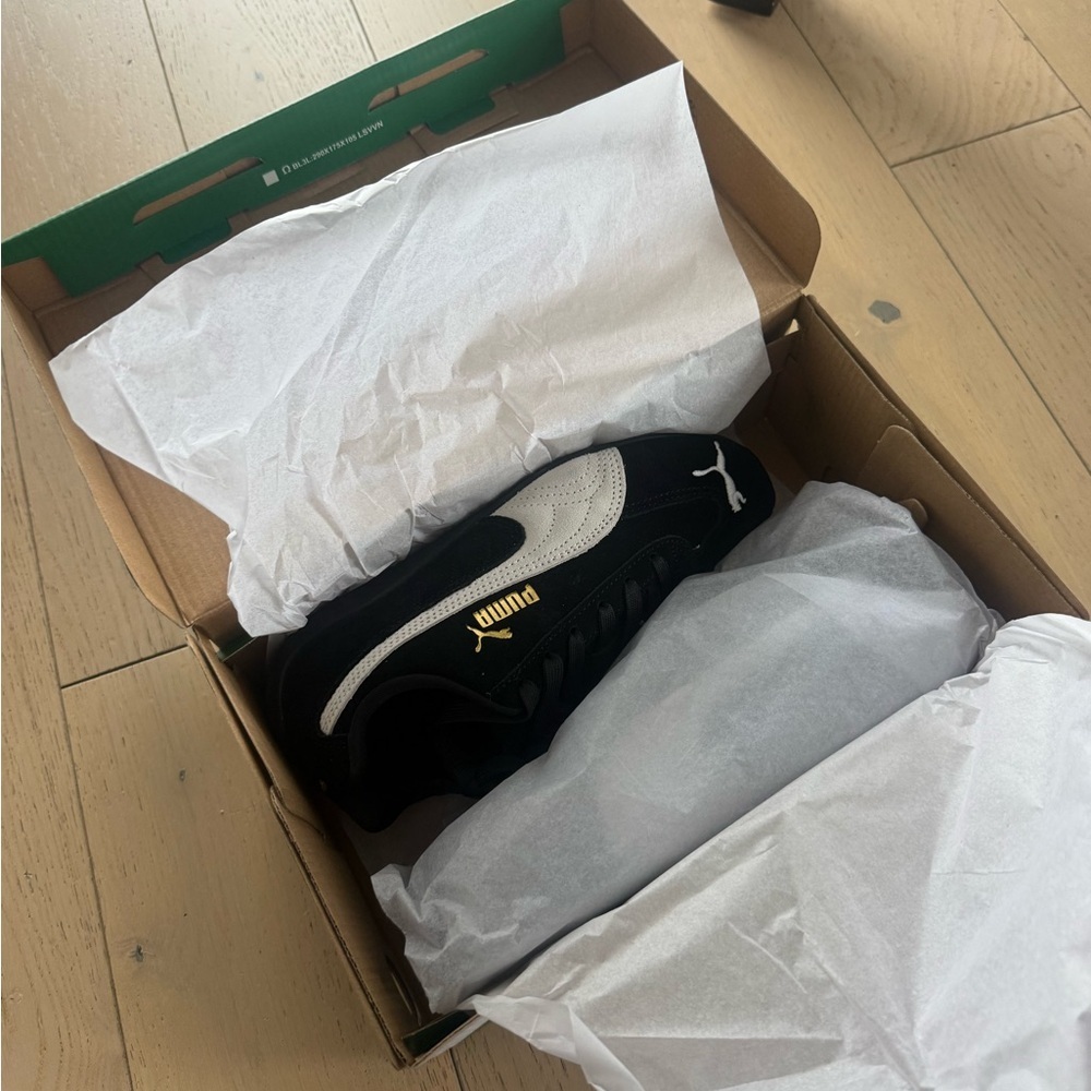 Puma Black and White Shoes with Gold Details - Picture 4 of 5